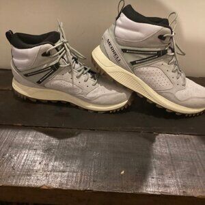 MENS Merrell wildwood mid ltr water proof  brouillard boots